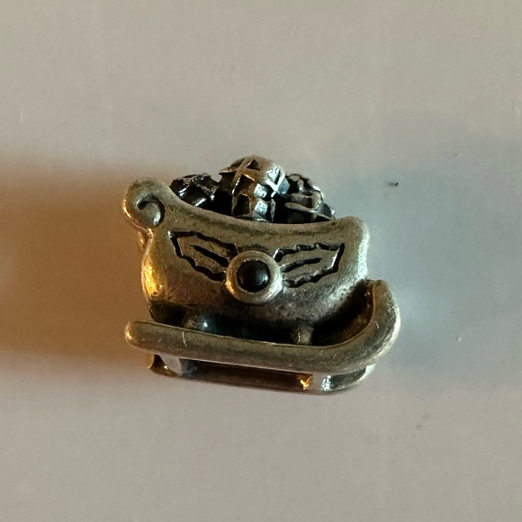 Pandora Silver Bracelet with 8 charms - Picture 3 of 4